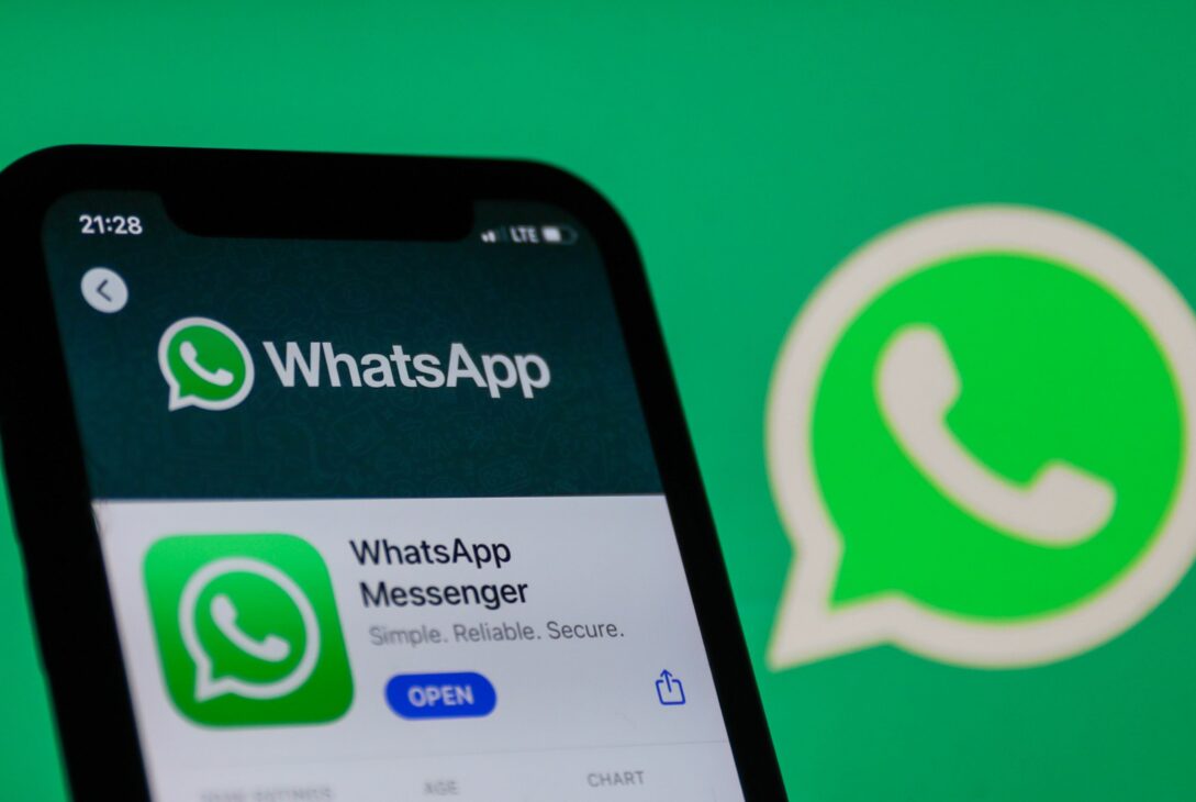 WhatsApp is bringing video and voice calls to its web app